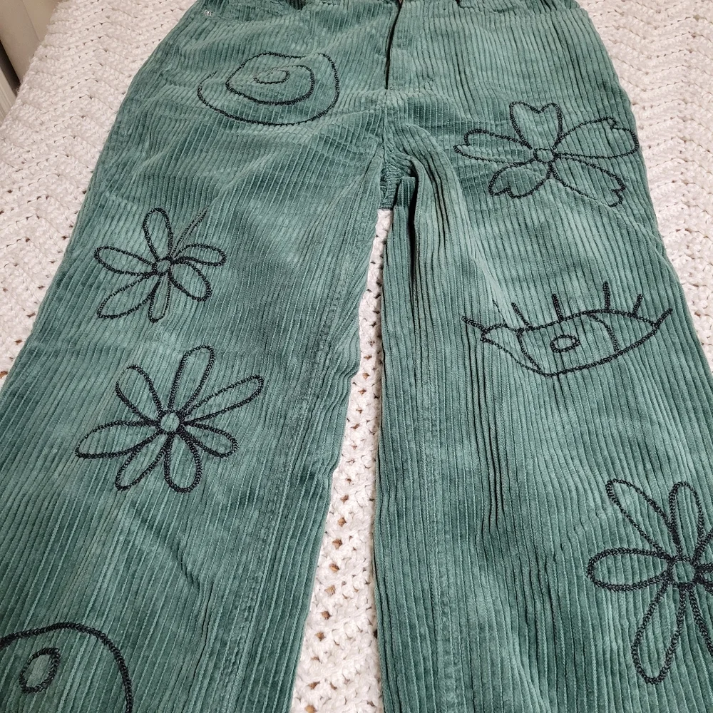 ❤️Pacsun 90s Boyfriend Embroidered Corduroy Jeans 24/31 - Picture 4 of 14